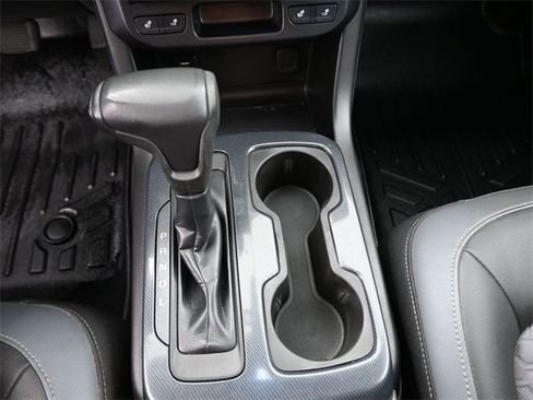 Used 2017 Chevrolet Colorado Z71 image 9