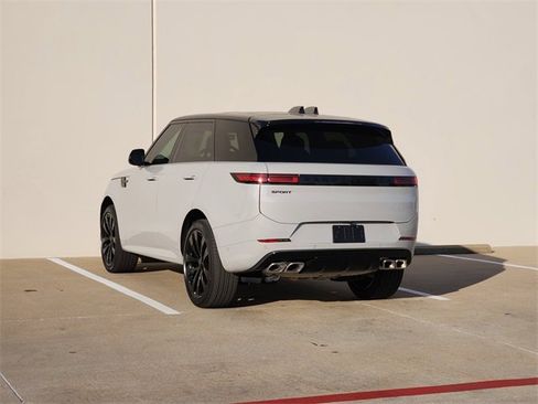 New 2026 Land Rover Range Rover Sport Dynamic SE image 3