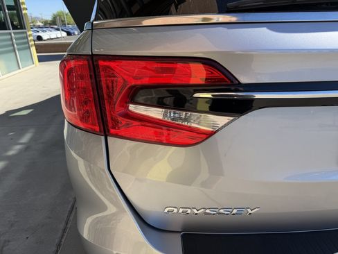 Used 2024 Honda Odyssey Touring image 14