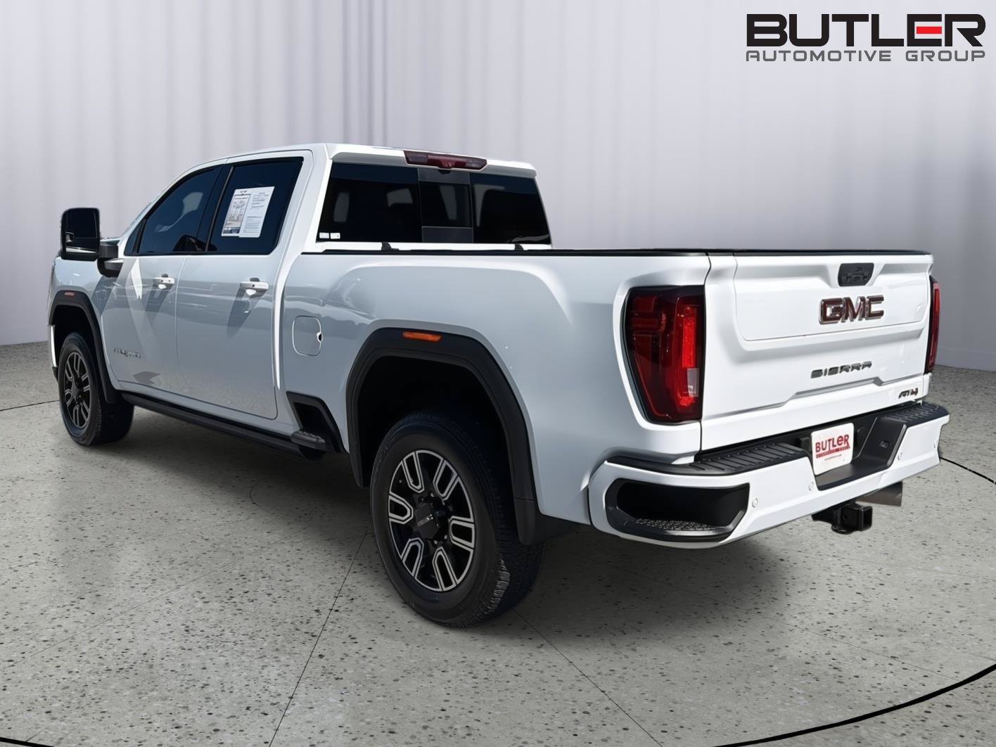Used 2023 GMC Sierra 2500 AT4 w/ AT4 Premium Plus Package AWD/4WD image 4