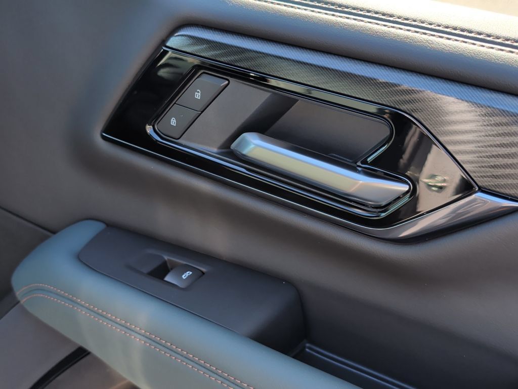 New 2026 GMC Yukon XL AT4 w/ AT4 Premium Plus Package AWD/4WD image 41