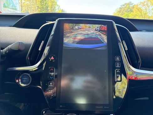 Used 2021 Toyota Prius Prime XLE w/ Carpet Mat Package (TMS) image 17