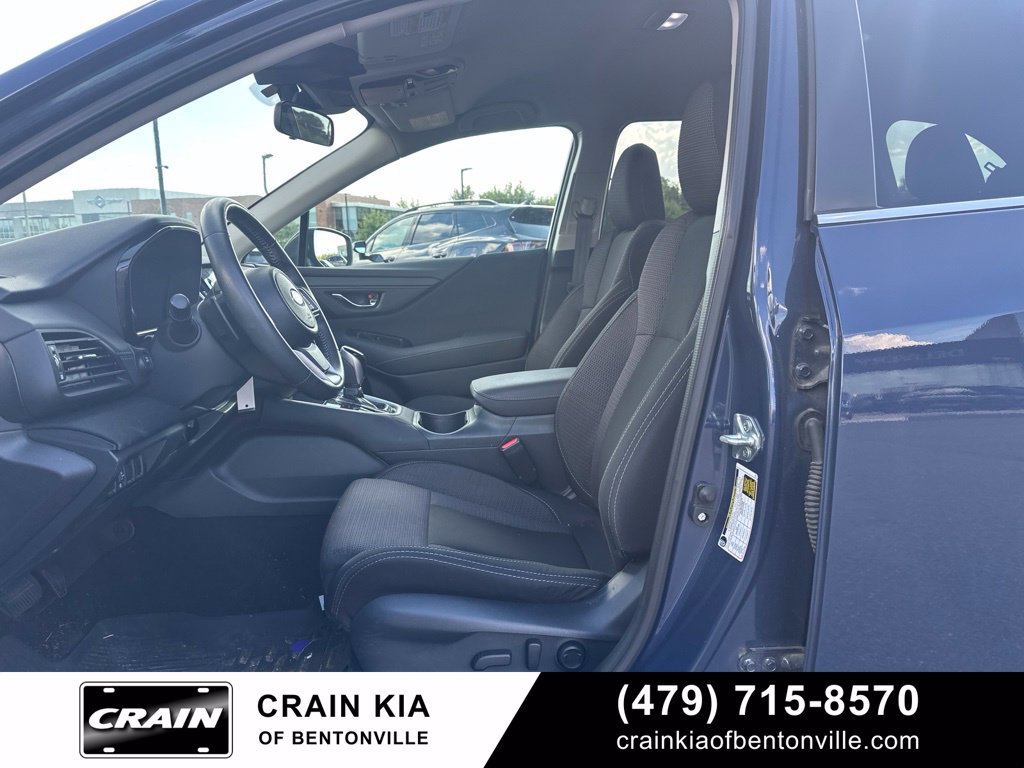 Used 2025 Subaru Outback Premium AWD/4WD image 16
