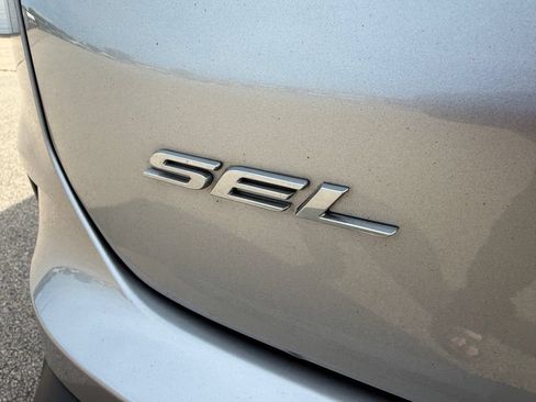 Used 2024 Ford Edge SEL w/ Convenience Package AWD/4WD image 9
