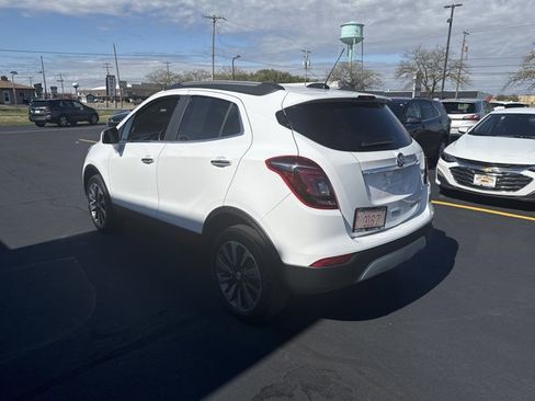 Used 2022 Buick Encore Preferred w/ Safety Package image 5