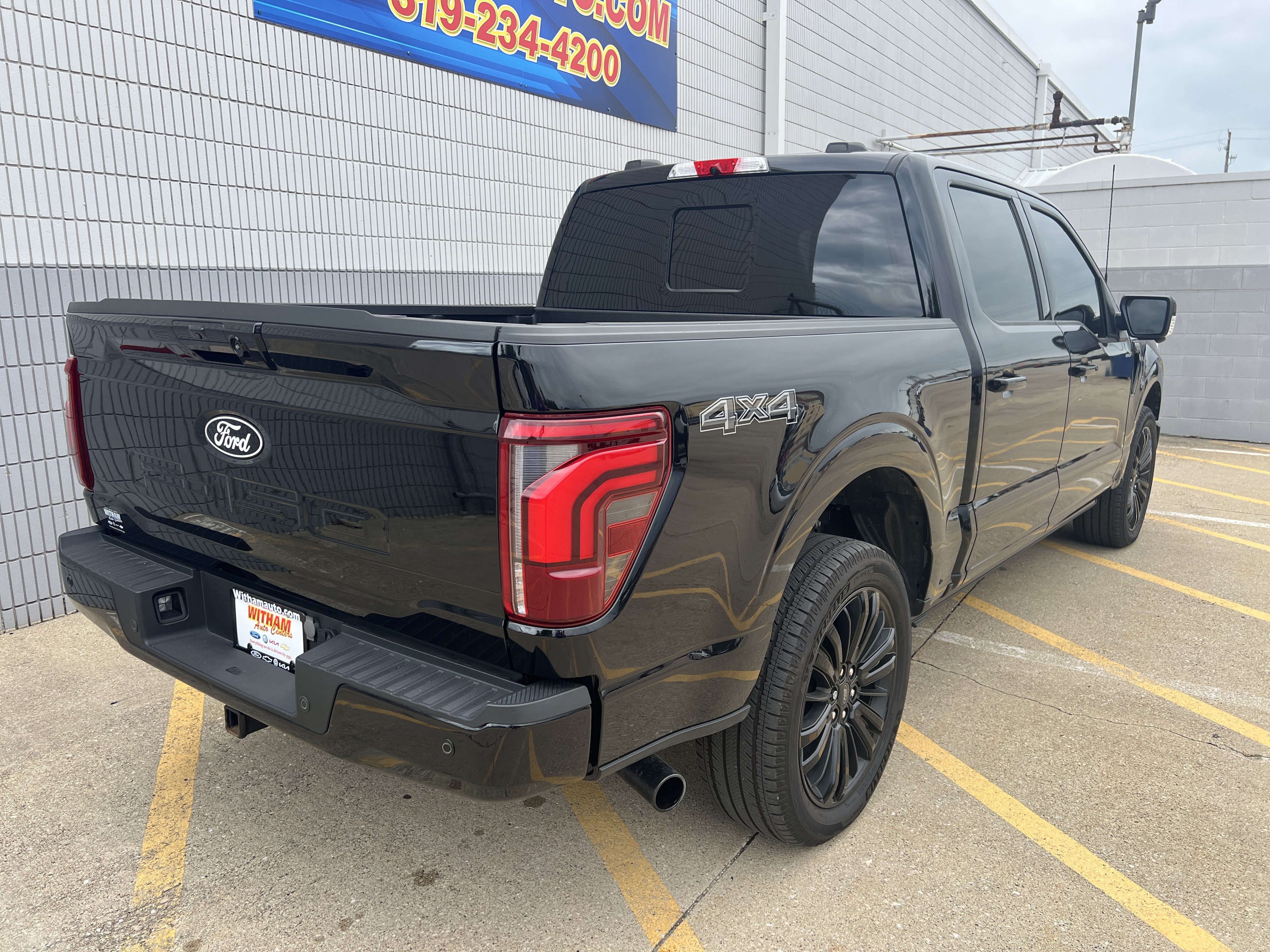 Used 2024 Ford F150 Platinum AWD/4WD image 4
