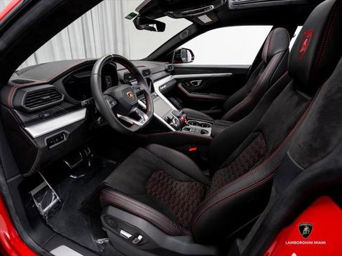 Used 2024 Lamborghini Urus S AWD/4WD image 22