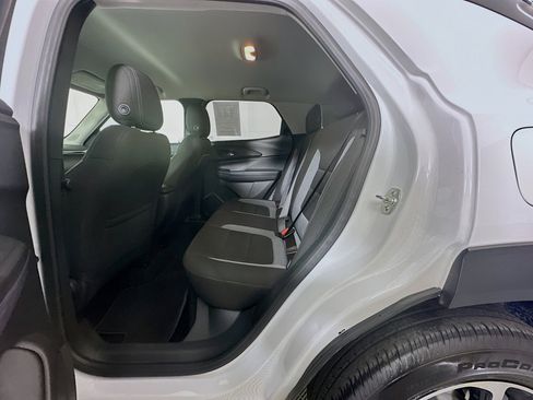 Used 2025 Chevrolet TrailBlazer LT FWD image 26