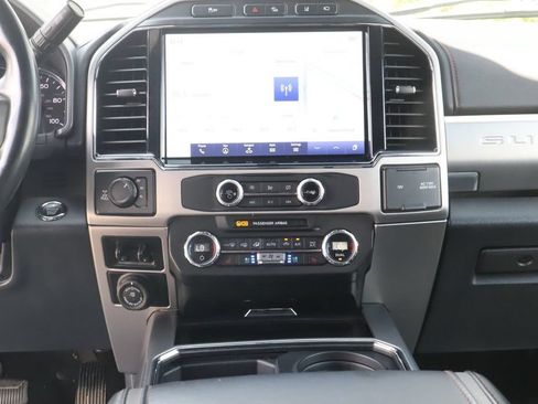 Used 2022 Ford F350 Platinum w/ Tremor Off-Road Package AWD/4WD image 27