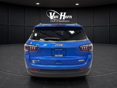 Used 2023 Jeep Compass Latitude image 7