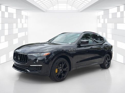 Used 2022 Maserati Levante GT AWD/4WD image 3