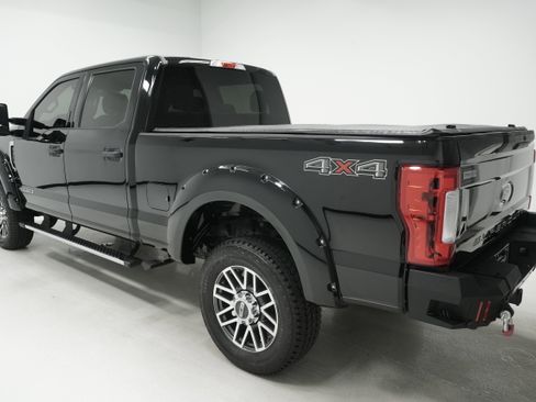 Used 2017 Ford F250 XLT w/ XLT Value Package AWD/4WD image 4