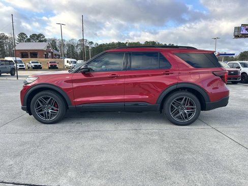 New 2026 Ford Explorer ST-Line w/ ST-Line Street Pack image 4