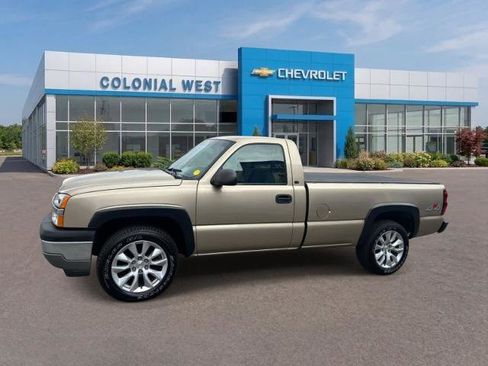 Used 2005 Chevrolet Silverado 1500 LS w/ Light Duty Power Package AWD/4WD image 6