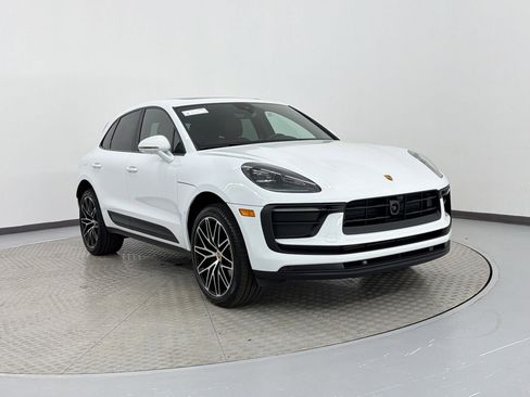 New 2026 Porsche Macan AWD/4WD image 7