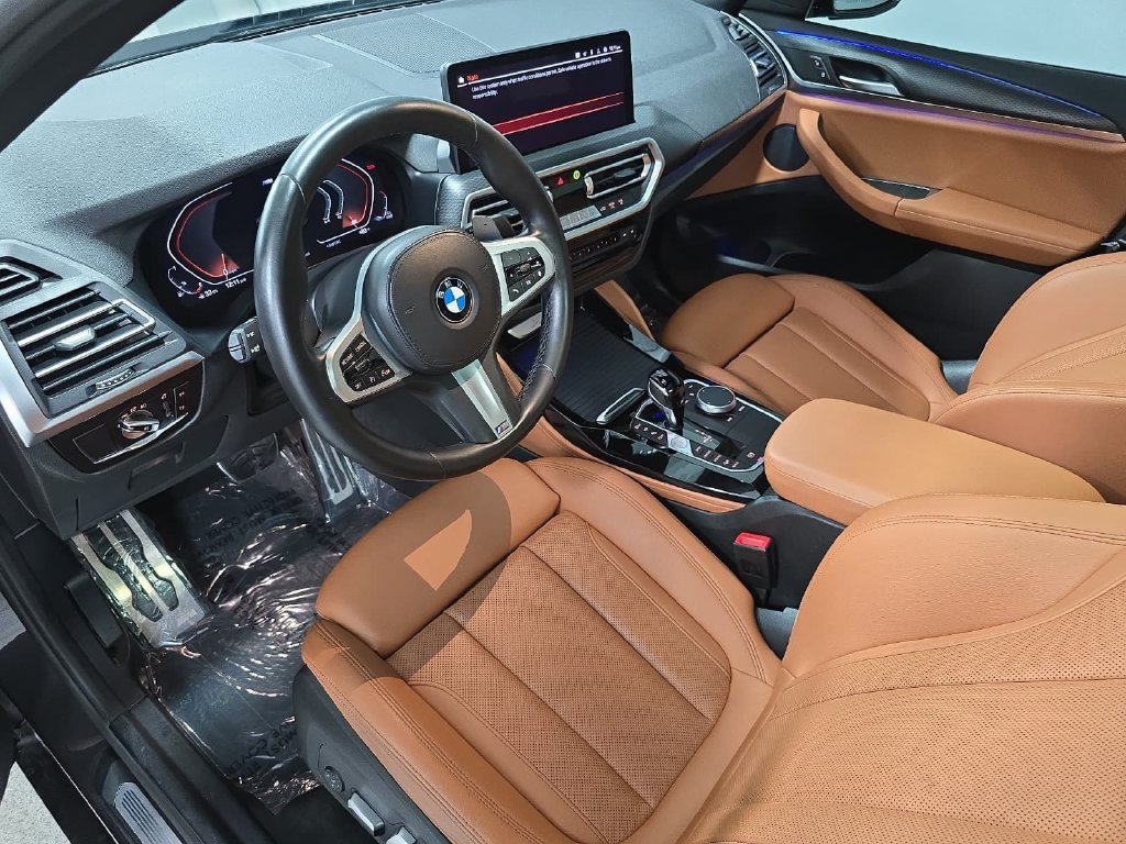Used 2022 BMW X4 xDrive30i w/ M Sport Package 2 AWD/4WD image 4