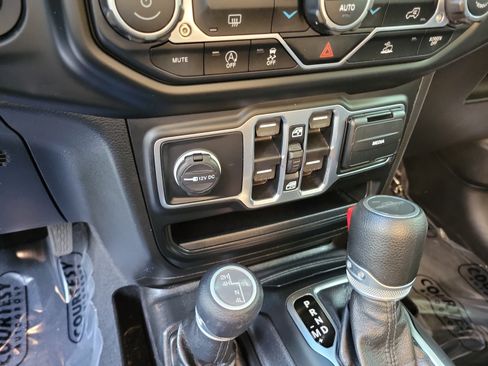 Used 2021 Jeep Gladiator Sport AWD/4WD image 20