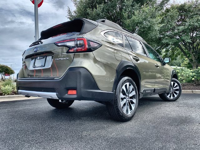 Used 2024 Subaru Outback Limited AWD/4WD image 8