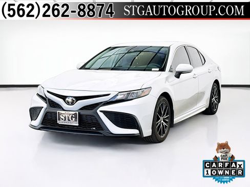 Used 2024 Toyota Camry SE w/ Convenience Package FWD image 1