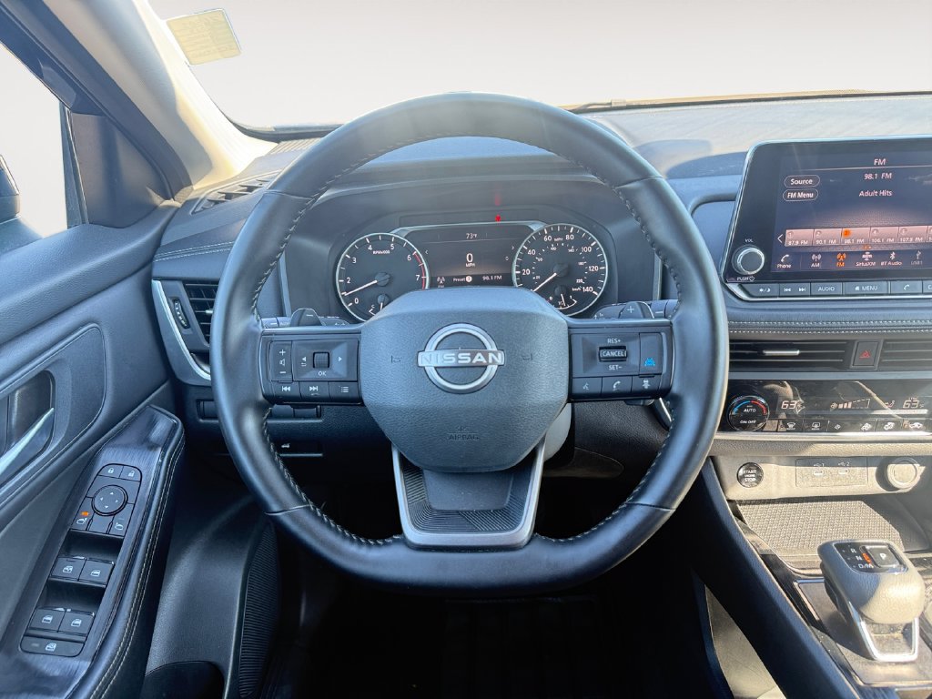 Used 2025 Nissan Rogue SV FWD image 12