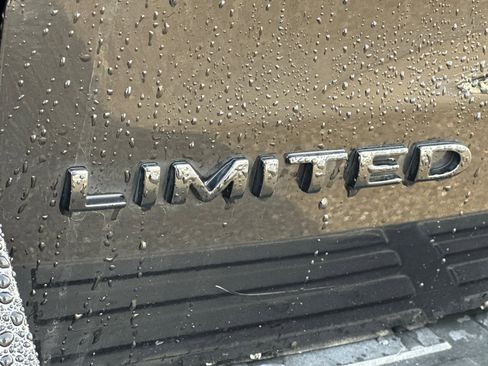 Used 2023 Ford Expedition Limited image 54