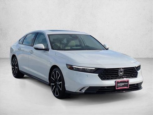 New 2025 Honda Accord Touring image 7