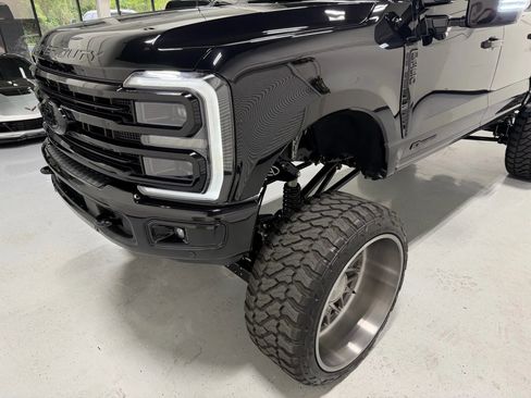 Used 2024 Ford F350 Platinum image 8