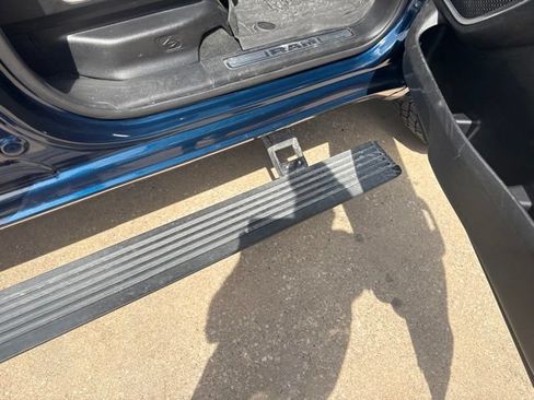 Used 2021 RAM 1500 Laramie w/ Laramie Southwest Edition AWD/4WD image 6