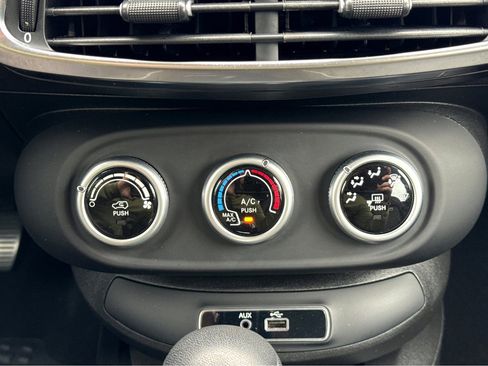 Used 2017 FIAT 500X Pop image 21