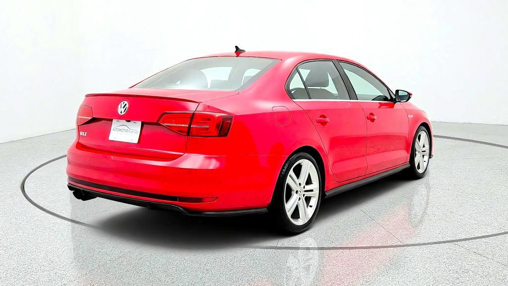 Used 2017 Volkswagen Jetta GLI FWD image 5