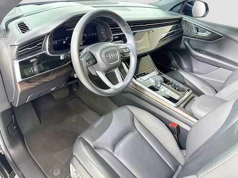 Used 2021 Audi Q8 Prestige w/ Prestige Package AWD/4WD image 9
