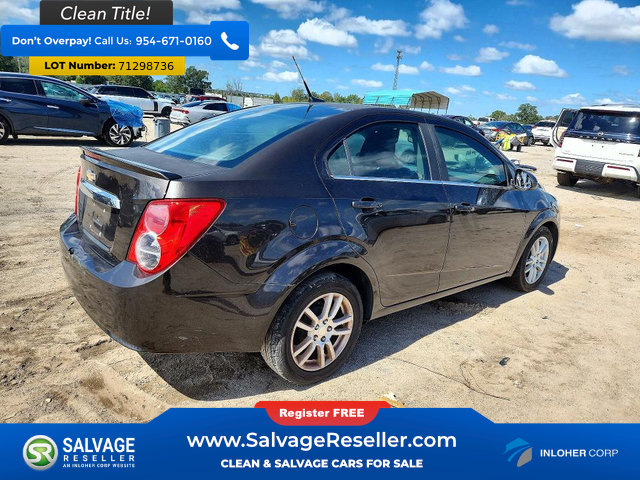 Used 2014 Chevrolet Sonic LT w/ Wheels and Fog Lamp Package FWD image 4