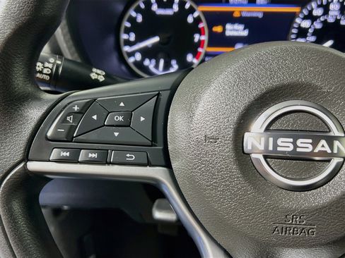 Used 2024 Nissan Sentra SV FWD image 18