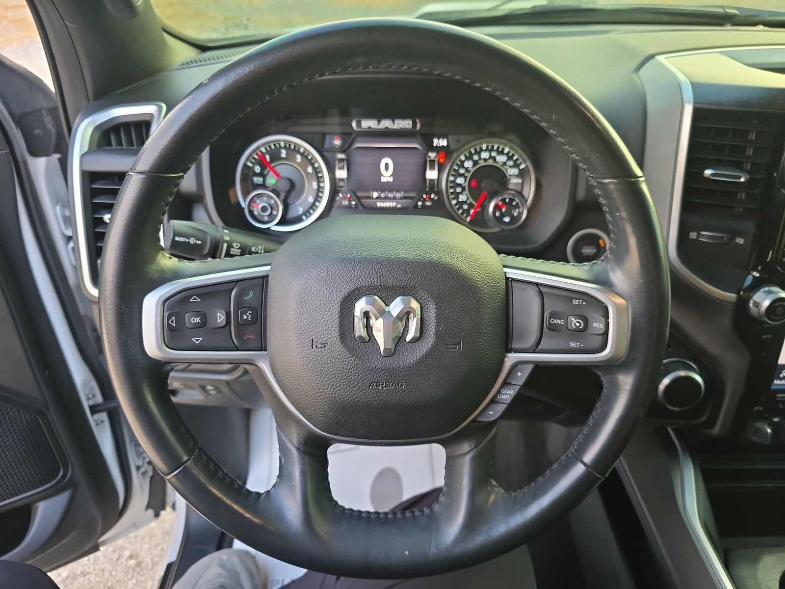 Used 2022 RAM 1500 Big Horn AWD/4WD image 17