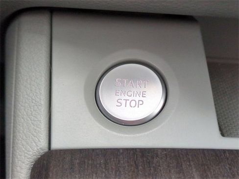 Used 2024 Audi Q5 2.0T Premium w/ Convenience Package image 27