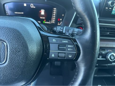 Used 2023 Honda Pilot Elite image 25