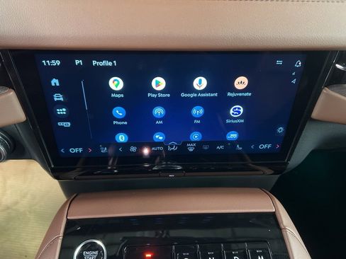 Used 2025 Lincoln Navigator Reserve image 10