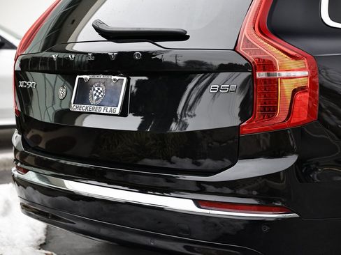 Used 2023 Volvo XC90 B5 Plus w/ Protection Package image 9