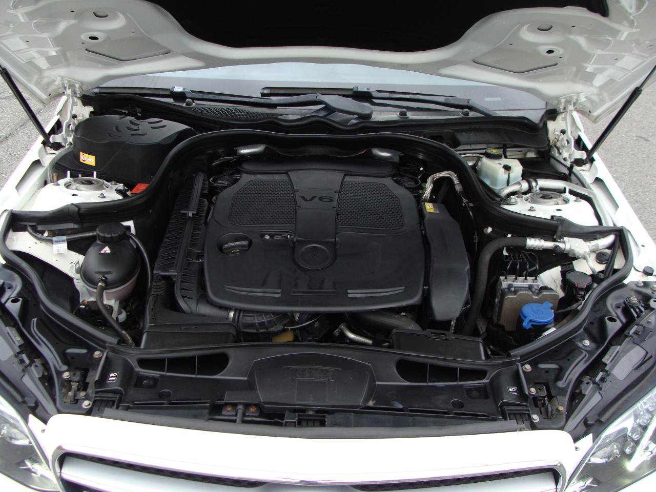 Used 2016 Mercedes-Benz E 350 4MATIC Sedan image 27