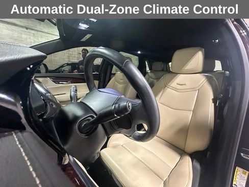 Used 2017 Cadillac XT5 Luxury AWD/4WD image 18