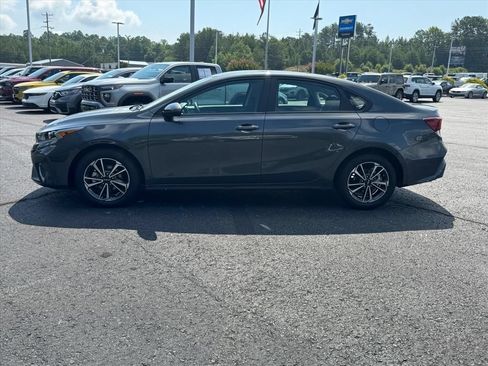 Used 2024 Kia Forte LXS FWD image 6