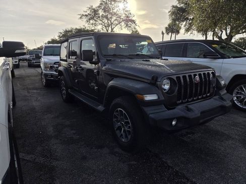 Used 2024 Jeep Wrangler Unlimited Sport AWD/4WD image 2
