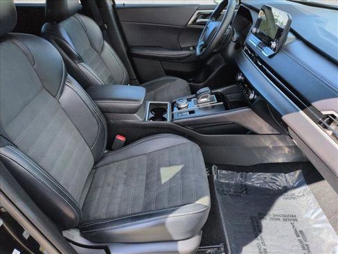 Used 2024 Mitsubishi Outlander SE image 22