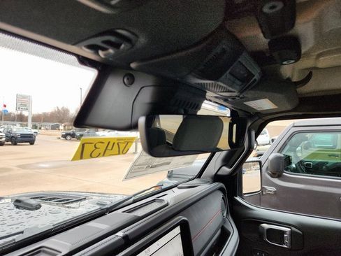 New 2025 Jeep Wrangler Unlimited Rubicon w/ XTREMEE 35" Tire Package image 13