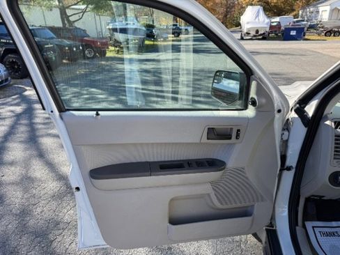 Used 2012 Ford Escape XLS image 16