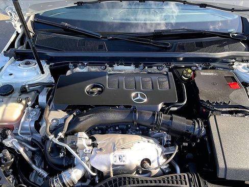 Used 2023 Mercedes-Benz CLA 250 image 9
