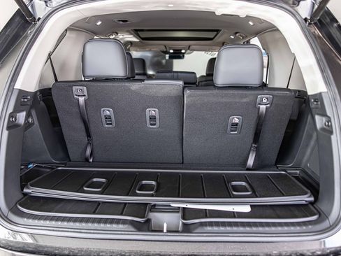 Used 2025 Honda Pilot Elite image 16