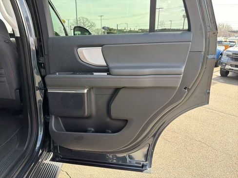 Certified 2025 Ford Expedition Active AWD/4WD image 21