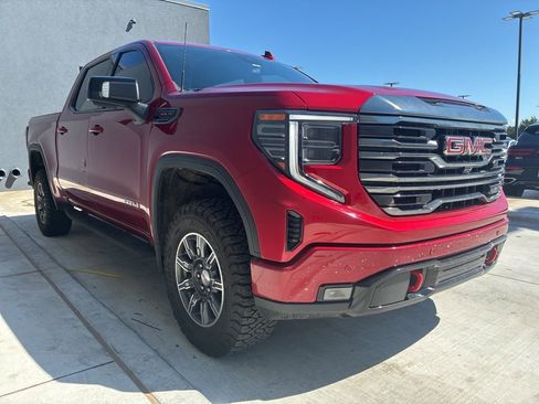 Used 2024 GMC Sierra 1500 AT4 w/ AT4 Premium Package AWD/4WD image 3
