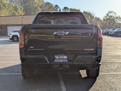 Used 2024 Chevrolet Silverado EV RST image 8